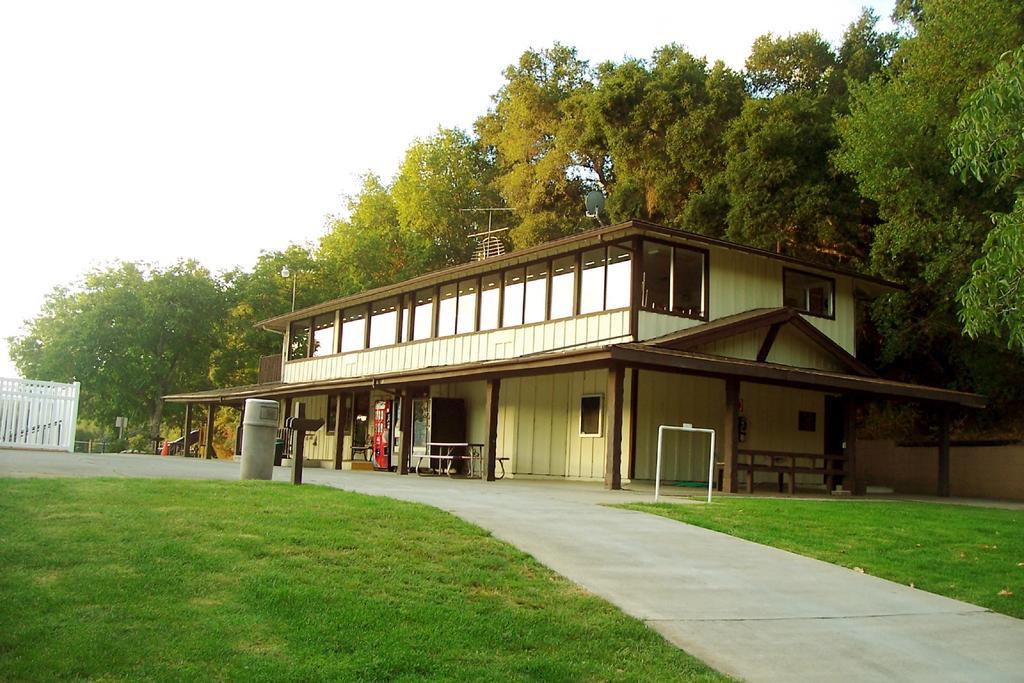 Morgan Hill Camping Resort Cabin 1 San Martin Экстерьер фото